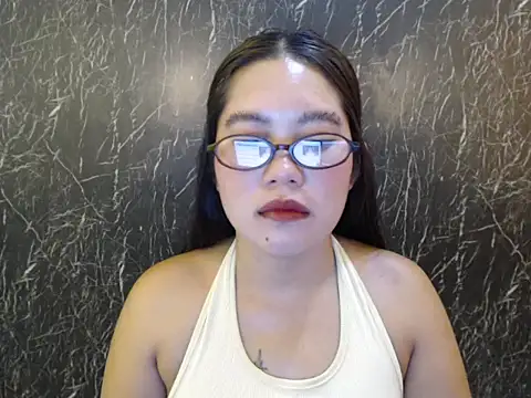 ur prettychelsie online show from April 27, 2026, 9:35 pm