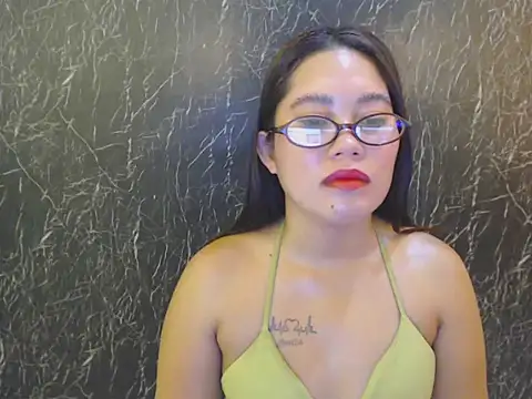 ur prettychelsie online show from April 26, 2026, 1:58 am