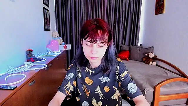 MiniLysii online show from June 17, 2026, 5:40 am