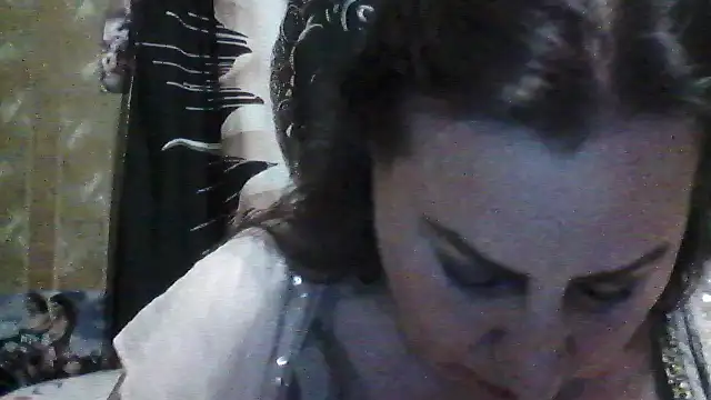 LoaqLovew online show from May 17, 2026, 6:52 pm
