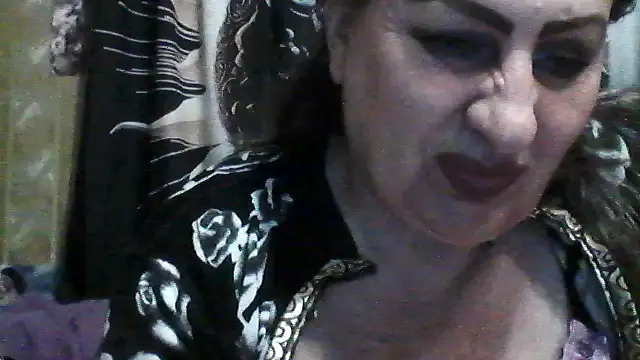 LoaqLovew online show from June 3, 2026, 7:42 am