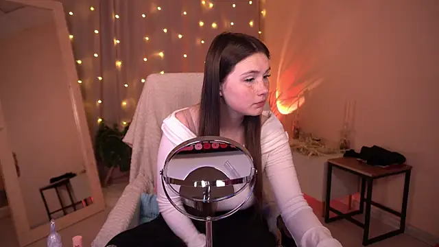 BettyMarlowe online show from May 5, 2026, 5:32 am