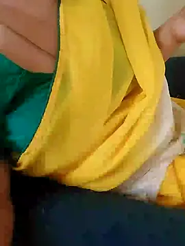 Snapshot of Call_Honey chatting on June 14, 2026, 5:52 am Call Honey online show from June 14, 2026, 5:52 am