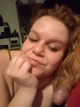 Maryquenn online show from May 24, 2026, 10:09 pm