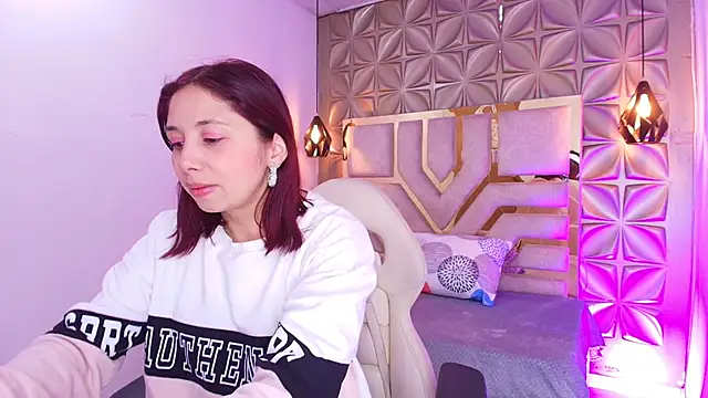 stephaniesun  online show from June 2, 2026, 12:16 pm