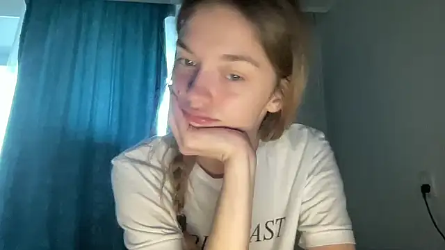 MonaNox online show from June 30, 2026, 1:55 pm