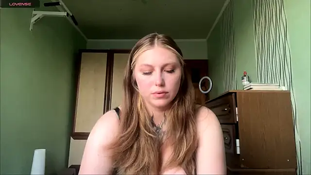 DeannaDorton online show from June 9, 2026, 2:12 am