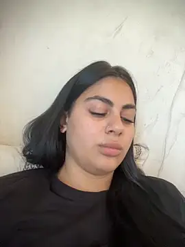Snapshot of LilyLovell chatting on June 4, 2026, 12:10 pm LilyLovell online show from June 4, 2026, 12:10 pm