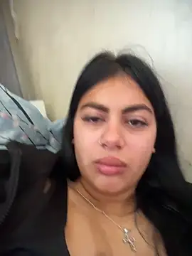 Snapshot of LilyLovell chatting on May 10, 2026, 8:40 am LilyLovell online show from May 10, 2026, 8:40 am