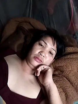 Snapshot of Beola-mi chatting on May 1, 2026, 9:36 am Beola-mi online show from May 1, 2026, 9:36 am