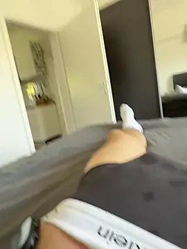 kuki513 online show from April 25, 2026, 12:19 pm