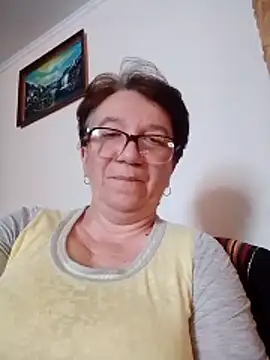 KetQueen101 online show from May 12, 2026, 8:10 am