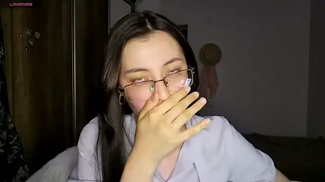 AshleyTropiano online show from June 3, 2026, 4:33 pm