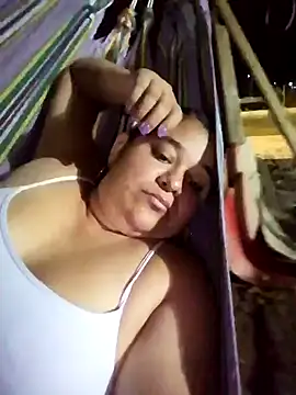 SUUGAR ISABELLA online show from April 28, 2026, 2:27 am