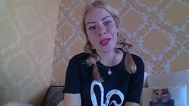Softy Aura  online show from July 27, 2026, 2:57 pm