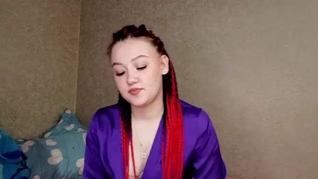 FlameDina online show from April 24, 2026, 1:35 pm