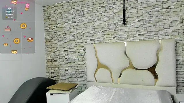 Yenn tay online show from June 17, 2026, 11:42 am