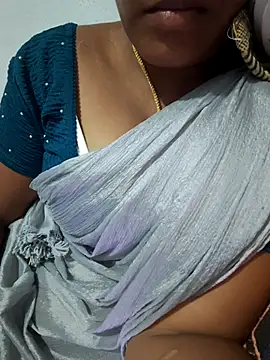 Tamil Hot HoneyBee online show from June 17, 2026, 6:07 pm