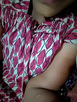 Snapshot of Tamil_Hot_HoneyBee chatting on July 18, 2026, 4:59 pm Tamil Hot HoneyBee online show from July 18, 2026, 4:59 pm