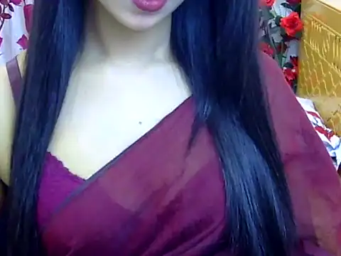 Alina Nur online show from July 27, 2026, 5:42 pm