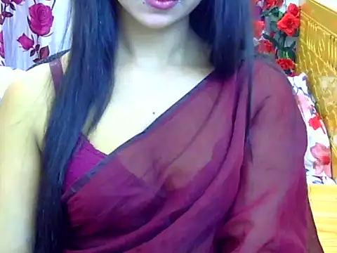 Alina Nur online show from August 3, 2026, 3:40 pm