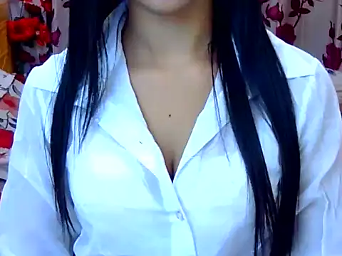 Alina Nur online show from June 28, 2026, 2:29 am