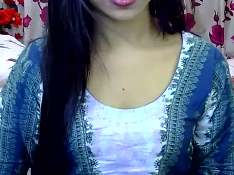 Alina Nur online show from June 27, 2026, 2:23 pm