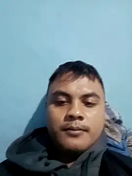 esagiovani online show from April 25, 2026, 2:47 pm