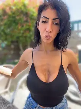 Yasmiinee online show from June 13, 2026, 11:08 am
