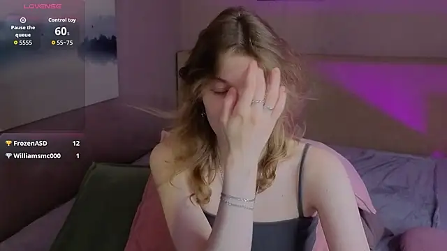 Emily Cartex online show from July 14, 2026, 6:07 am