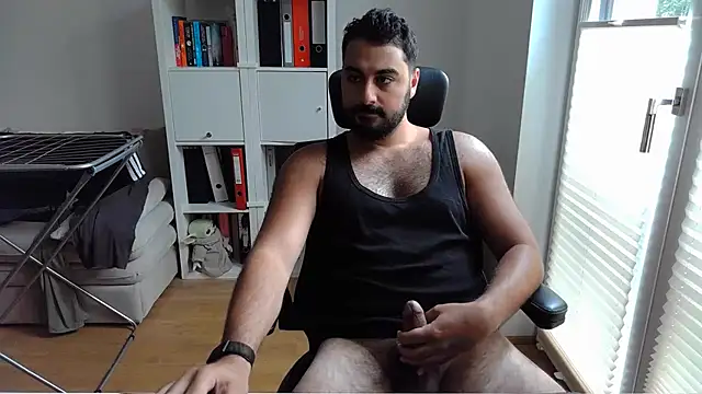 Voyagercam online show from July 19, 2026, 12:46 pm