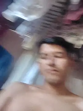 chicolargo17 online show from April 26, 2026, 1:08 pm