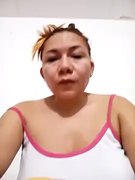 Luna Morch online show from May 3, 2026, 9:36 am