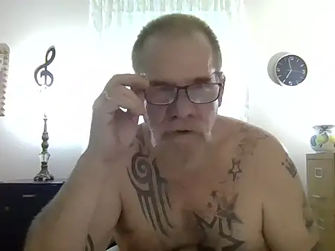 Caesar Baxter online show from April 28, 2026, 10:58 pm