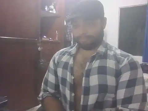 Bearmachin online show from April 29, 2026, 3:43 am