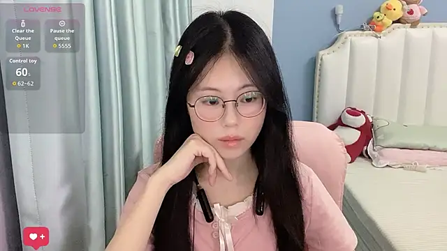 Snapshot of Luna-666 chatting on July 8, 2026, 1:34 pm Luna-666 online show from July 8, 2026, 1:34 pm