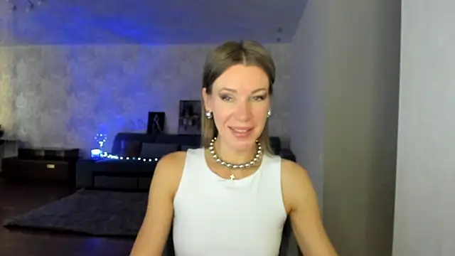 Snapshot of miababemi09 chatting on July 6, 2026, 4:30 am miababemi09 online show from July 6, 2026, 4:30 am