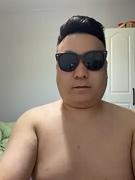langzi-888 online show from June 9, 2026, 12:28 pm