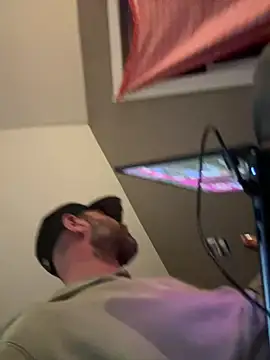 Snapshot of susitanito chatting on January 6, 2025, 3:31 am susitanito online show from January 6, 2025, 3:31 am