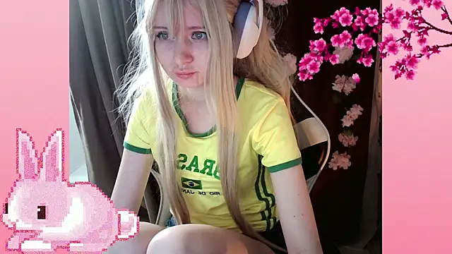 AmmiRinn online show from June 3, 2026, 1:34 pm
