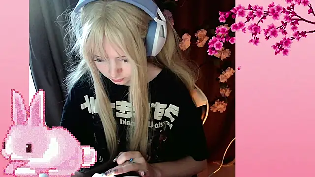 AmmiRinn online show from June 9, 2026, 1:23 pm