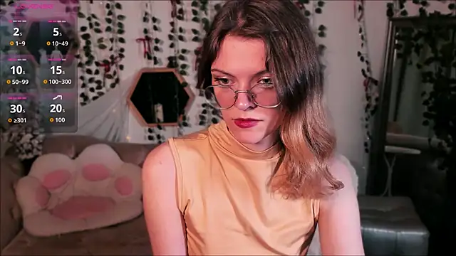 Snapshot of Avrora_Spark chatting on June 9, 2026, 8:32 pm Avrora Spark online show from June 9, 2026, 8:32 pm