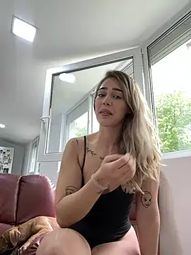 ZenyShy online show from May 13, 2026, 9:27 am