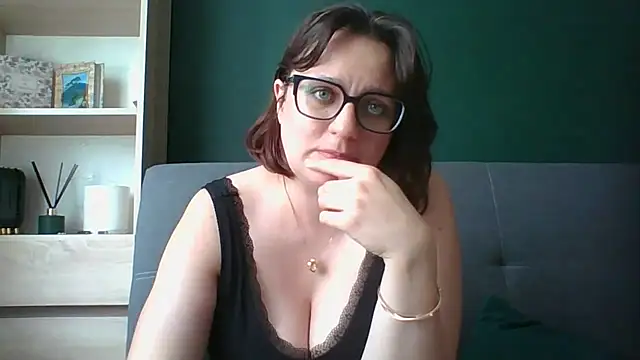 sensual paris online show from July 20, 2026, 10:39 am