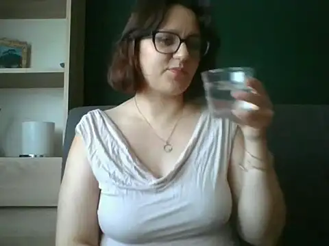 sensual paris online show from July 3, 2026, 5:25 am