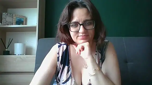 sensual paris online show from July 7, 2026, 7:23 am