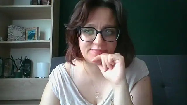 sensual paris online show from July 23, 2026, 5:27 am