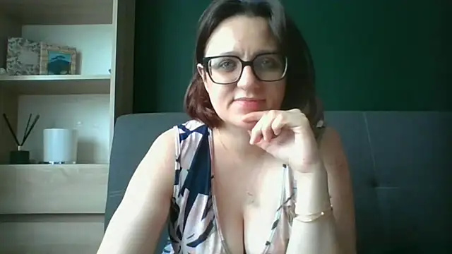 sensual paris online show from July 7, 2026, 6:47 am