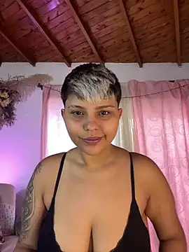 A CURVY HOT online show from May 11, 2026, 1:45 pm