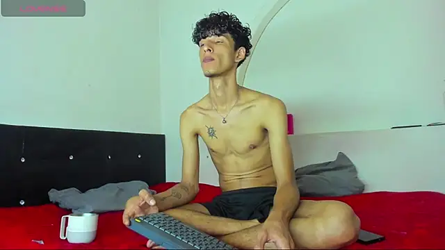 liammendoza98 online show from April 27, 2026, 12:03 pm